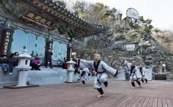 Hàm Nguyệt Sơn (Hamwolsan), Cốt Quật Tự (Golgul Temple)